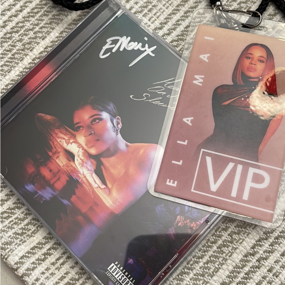 ✨Ella Mai Signed CD & VIP Lanyard✨